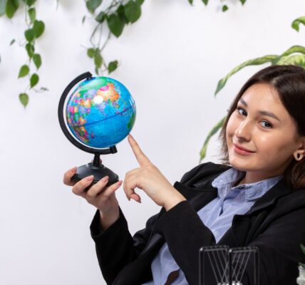 Jobs in Hyderabad for 12th Pass | Apply Online Now